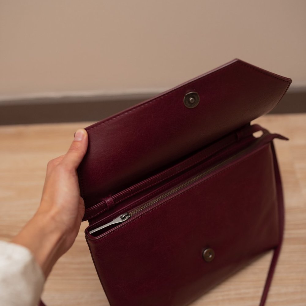 Maroon Matt & Nat Bag - Picture 11 of 11